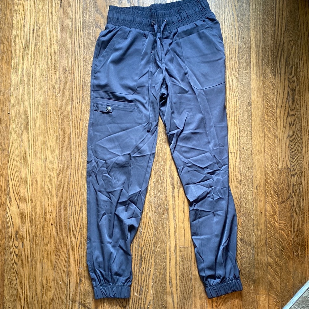 Healing Hands Jogger Scrub Bottoms